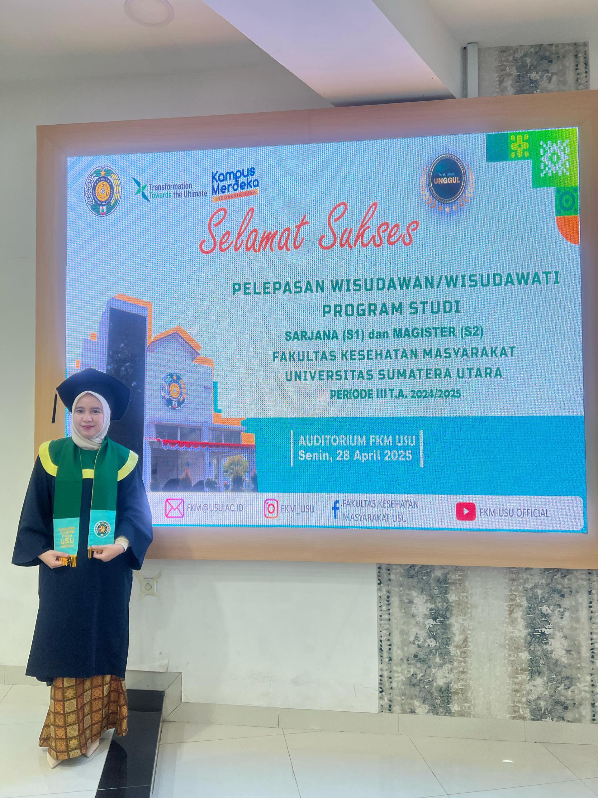 Ariantika in graduation cap and gown at the Universitas Sumatera Utara Faculty of Public Health commencement ceremony, April 2025
